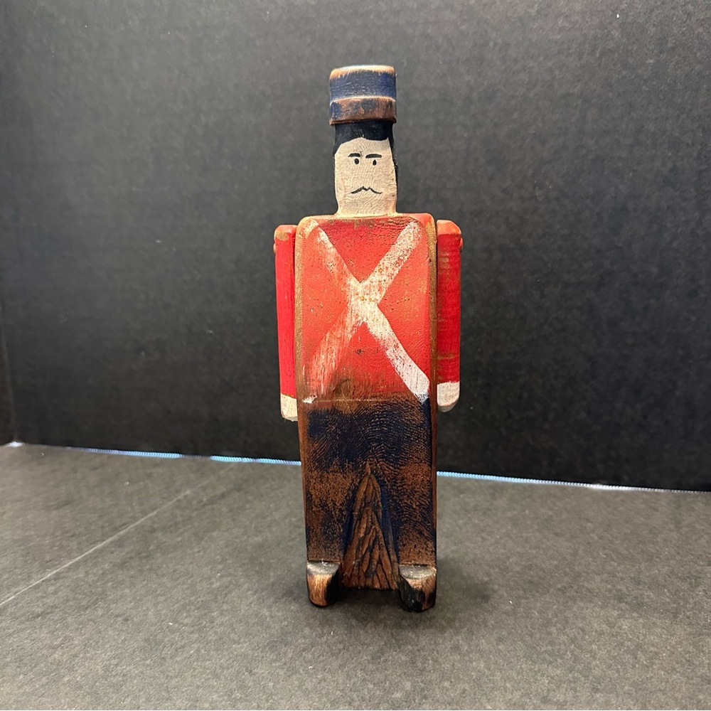 Wolf Creek Folk Art Carved Wood Wood Soldier Cavalry Military Army Guard
